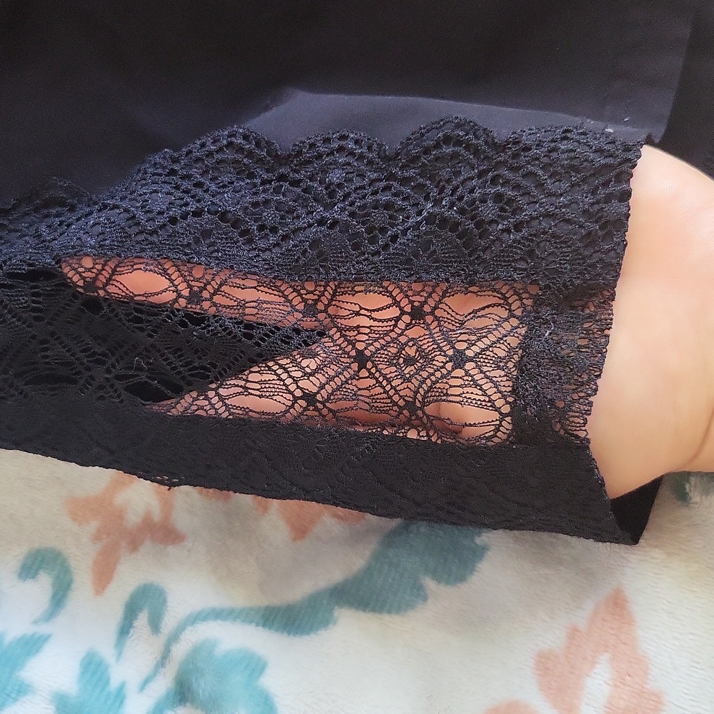Fabletics Shorts - Picture 2 of 7
